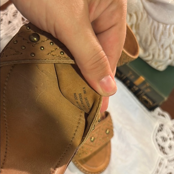 Frye “Brielle” Ankle Strap Studded Tan Sandals - Picture 9 of 9